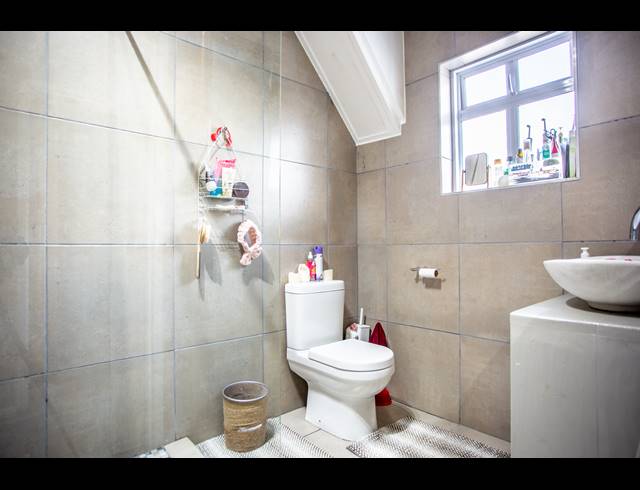 2 BEDROOM HOUSE SOLD IN SONSTRAAL HEIGHTS